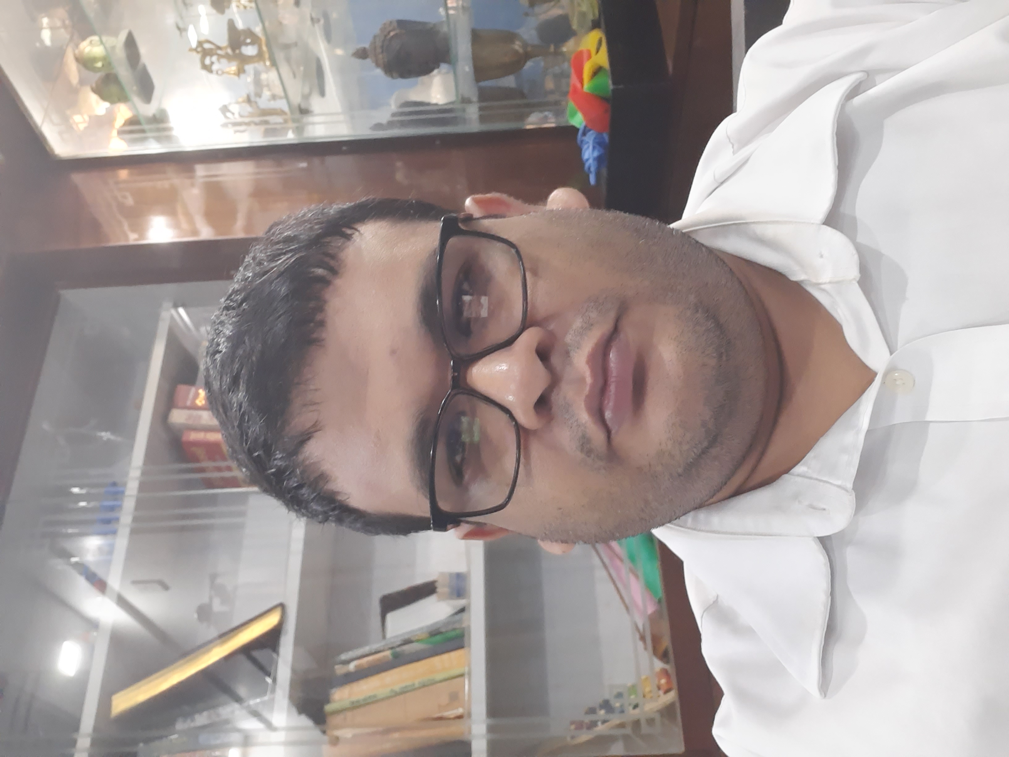 Dr.